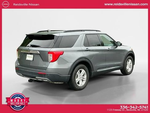 Used 2022 Ford Explorer XLT w/ Equipment Group 202A AWD/4WD image 6