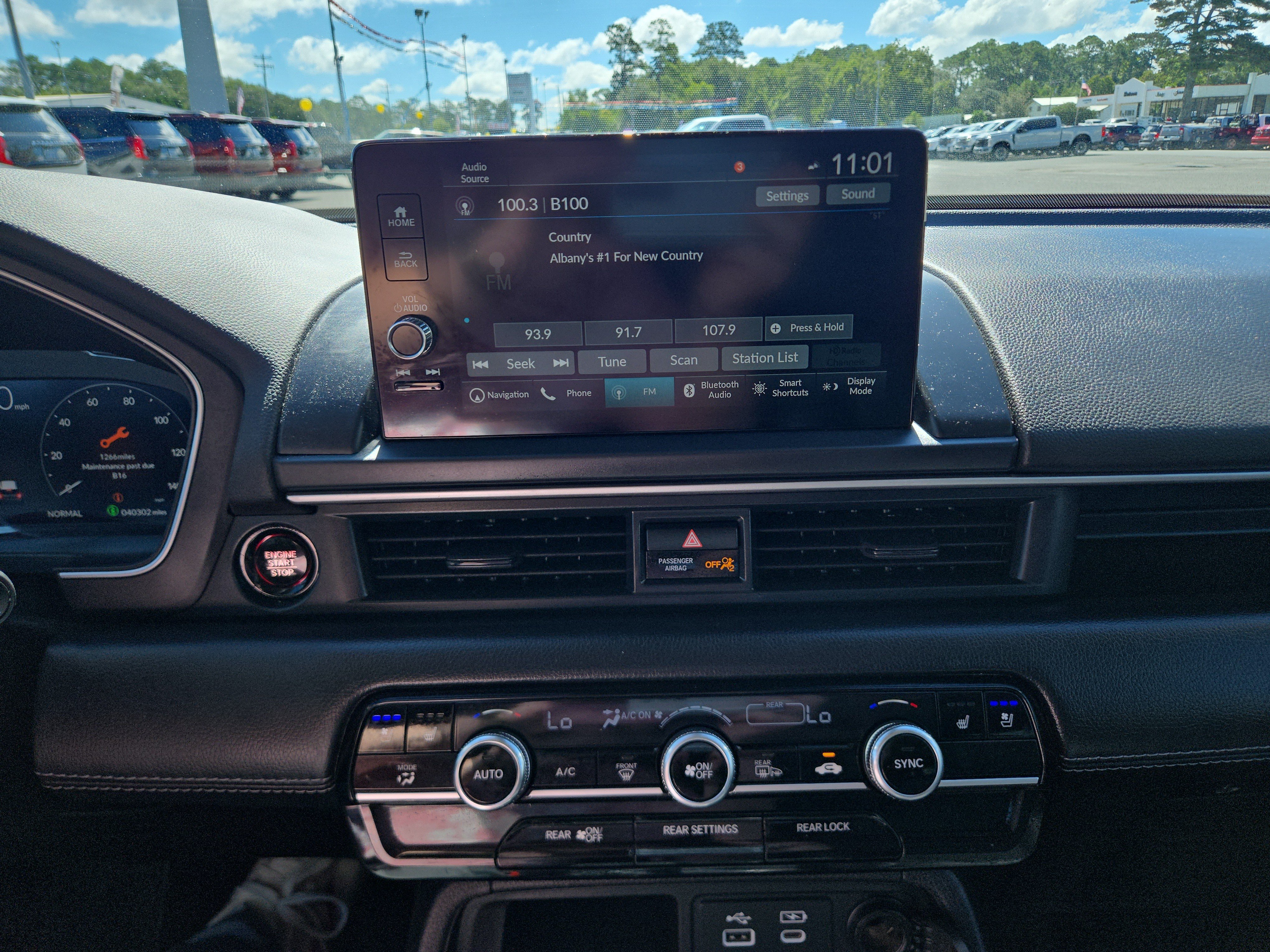 Used 2023 Honda Pilot Elite image 14