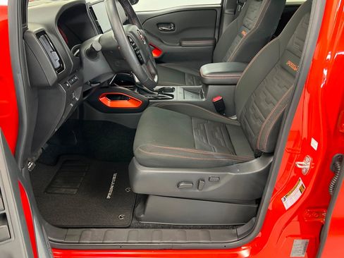 Used 2025 Nissan Frontier Pro-X w/ Pro Convenience Package image 17