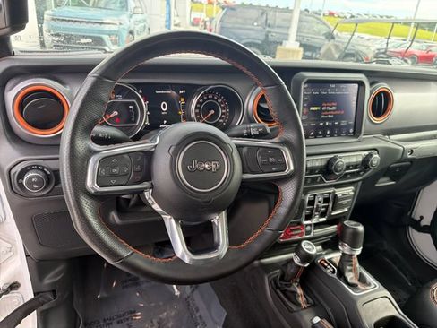 Used 2023 Jeep Gladiator Mojave w/ Cold Weather Group AWD/4WD image 16
