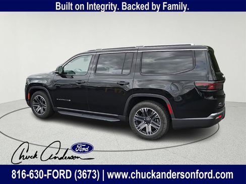 Used 2022 Jeep Wagoneer Series III w/ Flexible Seating Group image 6