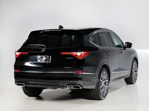 Used 2024 Acura MDX SH-AWD w/ Technology Package image 2