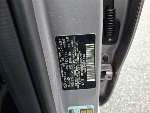 Used 2025 Hyundai Elantra Sport image 17