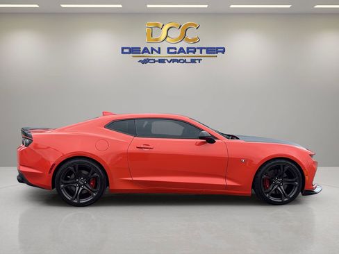Used 2020 Chevrolet Camaro SS RWD image 6