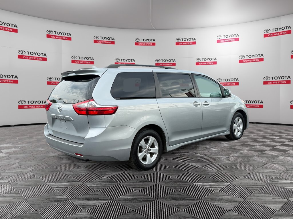 Certified 2020 Toyota Sienna LE FWD image 5
