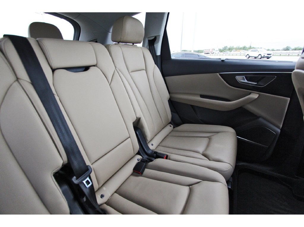 Used 2022 Audi Q7 2.0T Premium Plus w/ Premium Plus Package AWD/4WD image 13