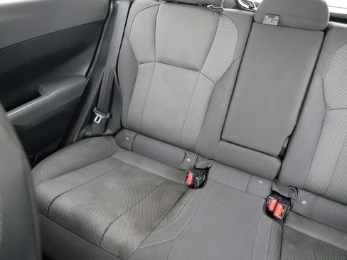 Used 2024 Subaru Crosstrek 2.0i Premium image 12