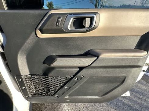 Used 2023 Ford Bronco Wildtrak image 23