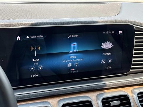 Used 2021 Mercedes-Benz GLS 580 4MATIC image 34