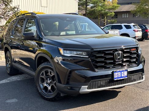 Used 2024 Honda Pilot TrailSport image 34