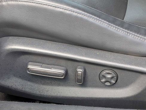 Used 2018 Honda Accord Touring image 13