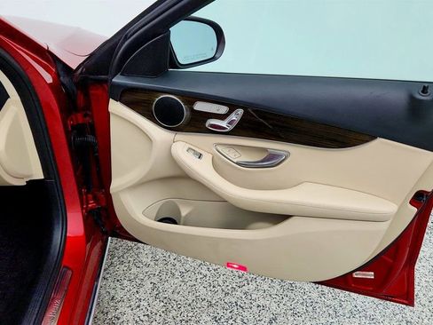Used 2018 Mercedes-Benz C 300 Sedan w/ Premium Package image 26