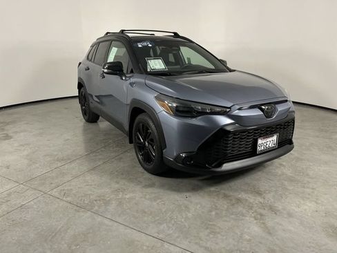 Used 2024 Toyota Corolla Cross AWD Hybrid image 2