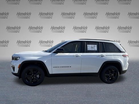New 2025 Jeep Grand Cherokee Limited w/ Luxury Tech Group II RWD image 5