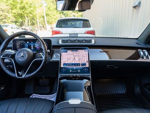 Used 2022 Mercedes-Benz S 500 S 500 image 18