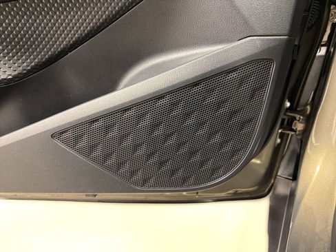 Used 2021 Toyota C-HR LE image 21