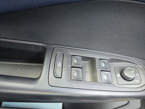 New 2026 Volkswagen Taos SEL image 24