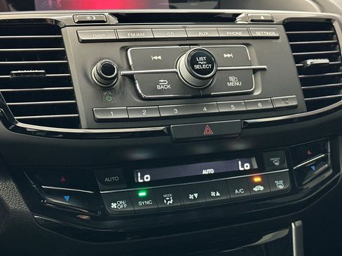 Used 2017 Honda Accord Sport image 18