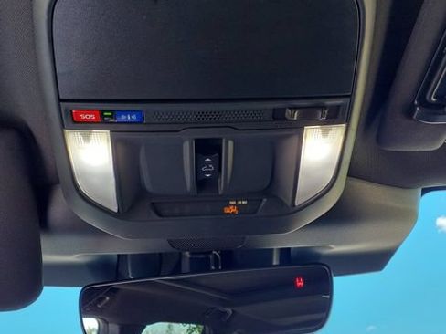 Used 2025 Subaru Forester Limited w/ Popular Package #2 AWD/4WD image 32