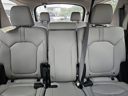 Used 2024 Honda Pilot EX-L image 26