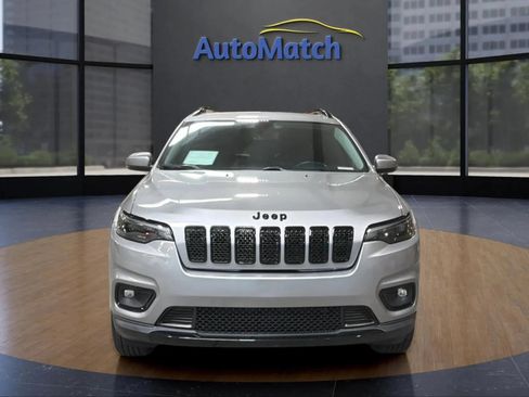 Used 2020 Jeep Cherokee Latitude Plus AWD/4WD image 3