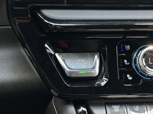 New 2025 GMC Sierra 2500 AT4X w/ AT4X AEV Edition image 6