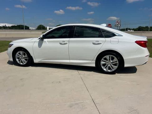 Certified 2020 Honda Accord LX image 4
