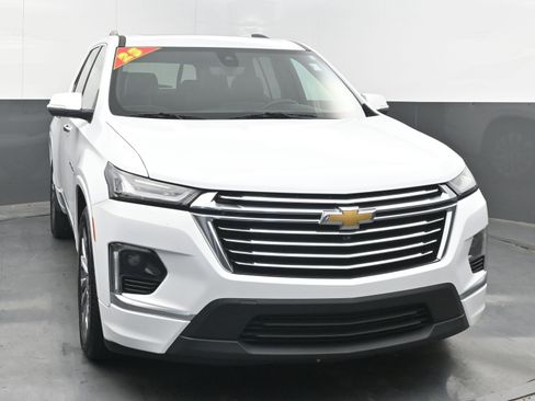 Used 2023 Chevrolet Traverse Premier image 3
