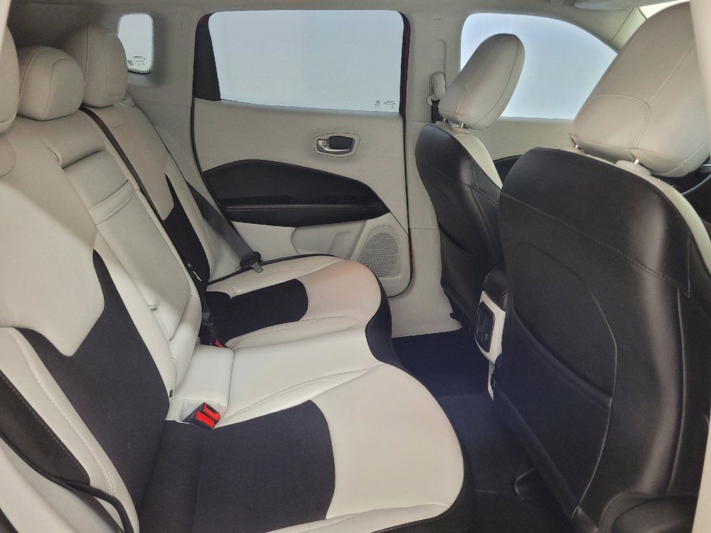 Used 2019 Jeep Compass Latitude w/ Popular Equipment Group FWD image 19