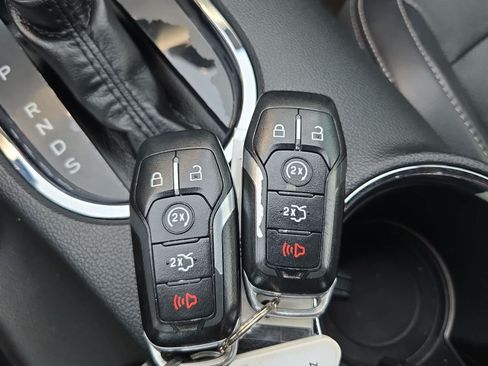 Used 2017 Ford Mustang GT RWD image 28