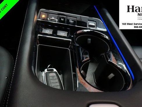 Certified 2025 Nissan Murano SL image 19