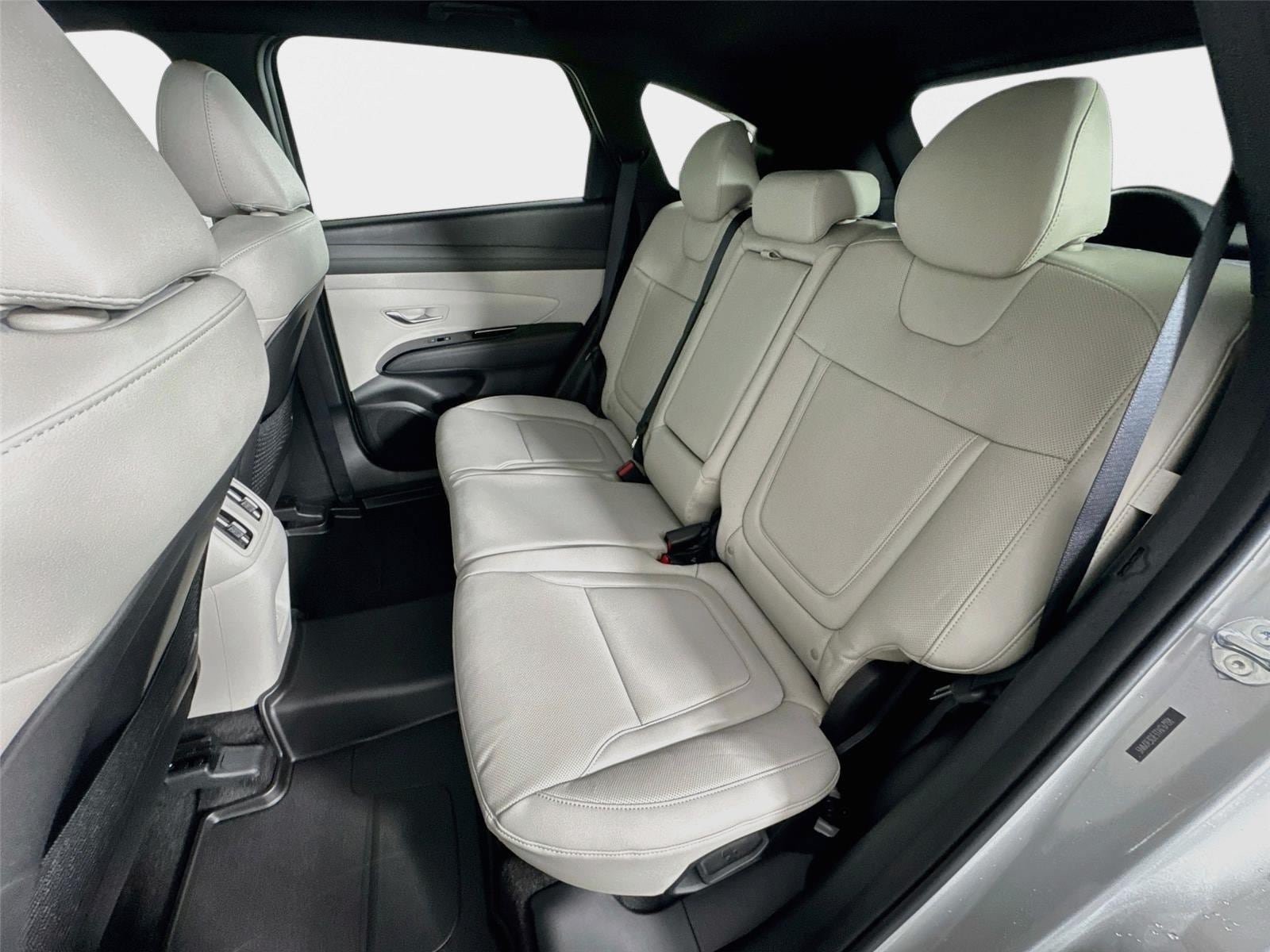 New 2026 Hyundai Tucson Limited FWD image 24