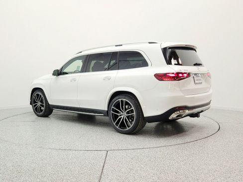 New 2026 Mercedes-Benz GLS 580 4MATIC image 7