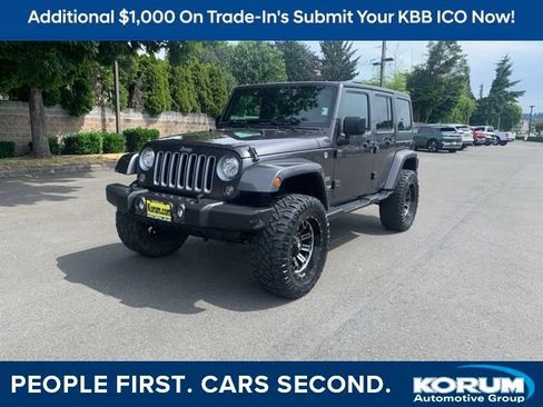 Used 2018 Jeep Wrangler Unlimited Sahara w/ Connectivity Group AWD/4WD image 1