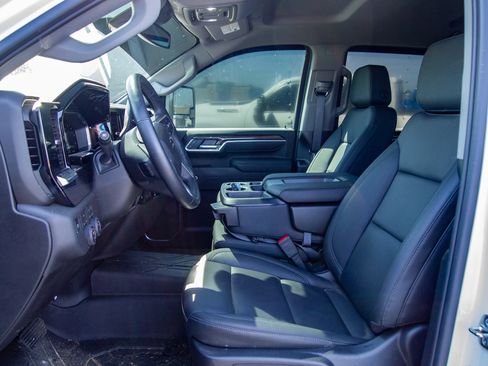Used 2026 Chevrolet Silverado 2500 LT w/ Trail Boss Package AWD/4WD image 12