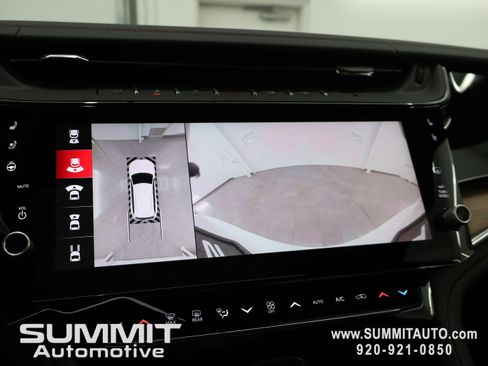 New 2026 Jeep Grand Cherokee Summit image 17