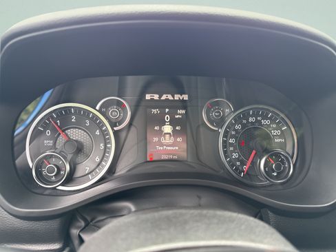 Used 2025 RAM 1500 Big Horn AWD/4WD image 12