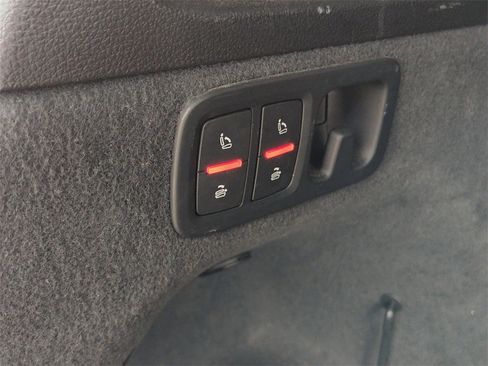 Used 2017 Audi Q7 3.0T Premium Plus image 11