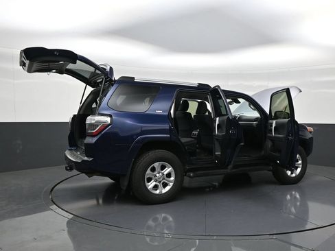 Used 2024 Toyota 4Runner SR5 AWD/4WD image 21