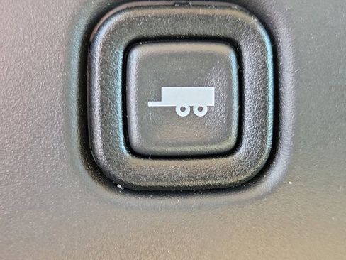 Used 2021 GMC Savana 2500 image 23