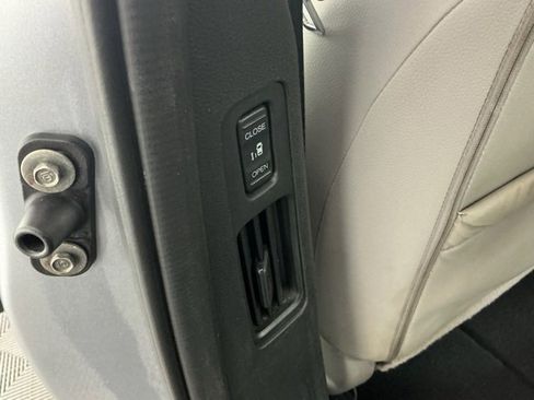 Used 2018 Honda Odyssey EX-L image 9