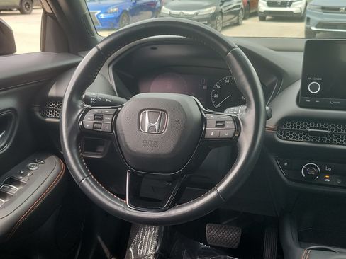 Used 2023 Honda HR-V Sport image 17