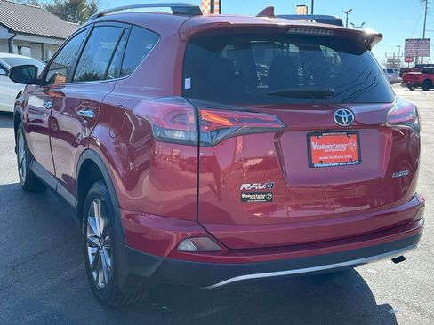 Used 2017 Toyota RAV4 Limited image 5