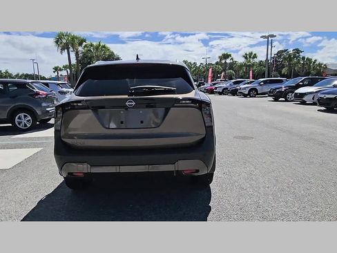 Used 2026 Nissan Kicks SV w/ SV Premium Package FWD image 31