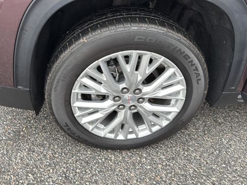 Used 2024 GMC Acadia Elevation image 28