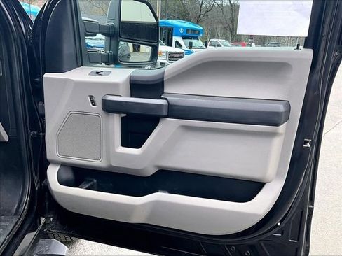 Used 2021 Ford F350 XL w/ Power Equipment Group image 19