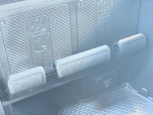 Used 2025 RAM 1500 Limited image 28