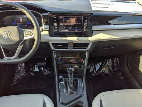 New 2025 Volkswagen Taos SE image 17