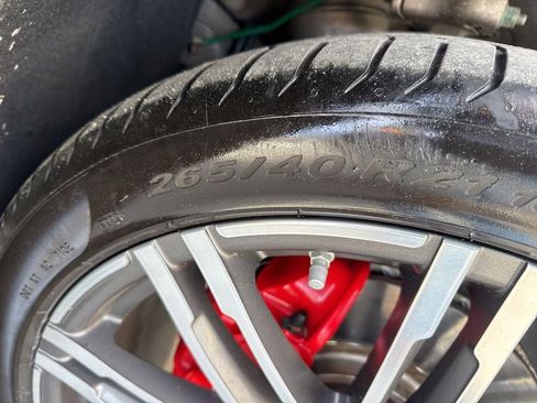 Used 2017 Porsche Macan Turbo image 36