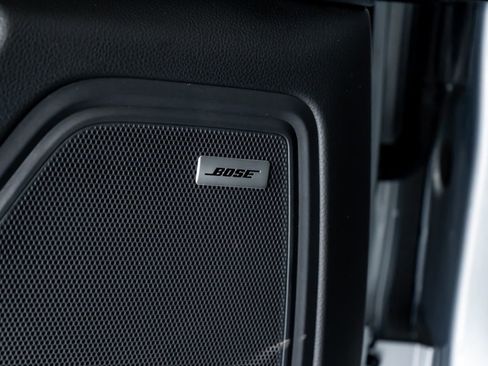 Certified 2026 Porsche Macan AWD/4WD image 14